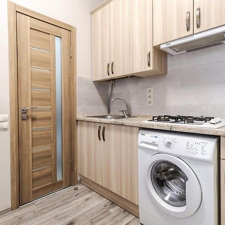 Creamy Apartment Lviv Exterior foto