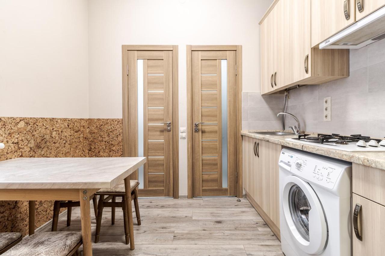 Creamy Apartment Lviv Exterior foto