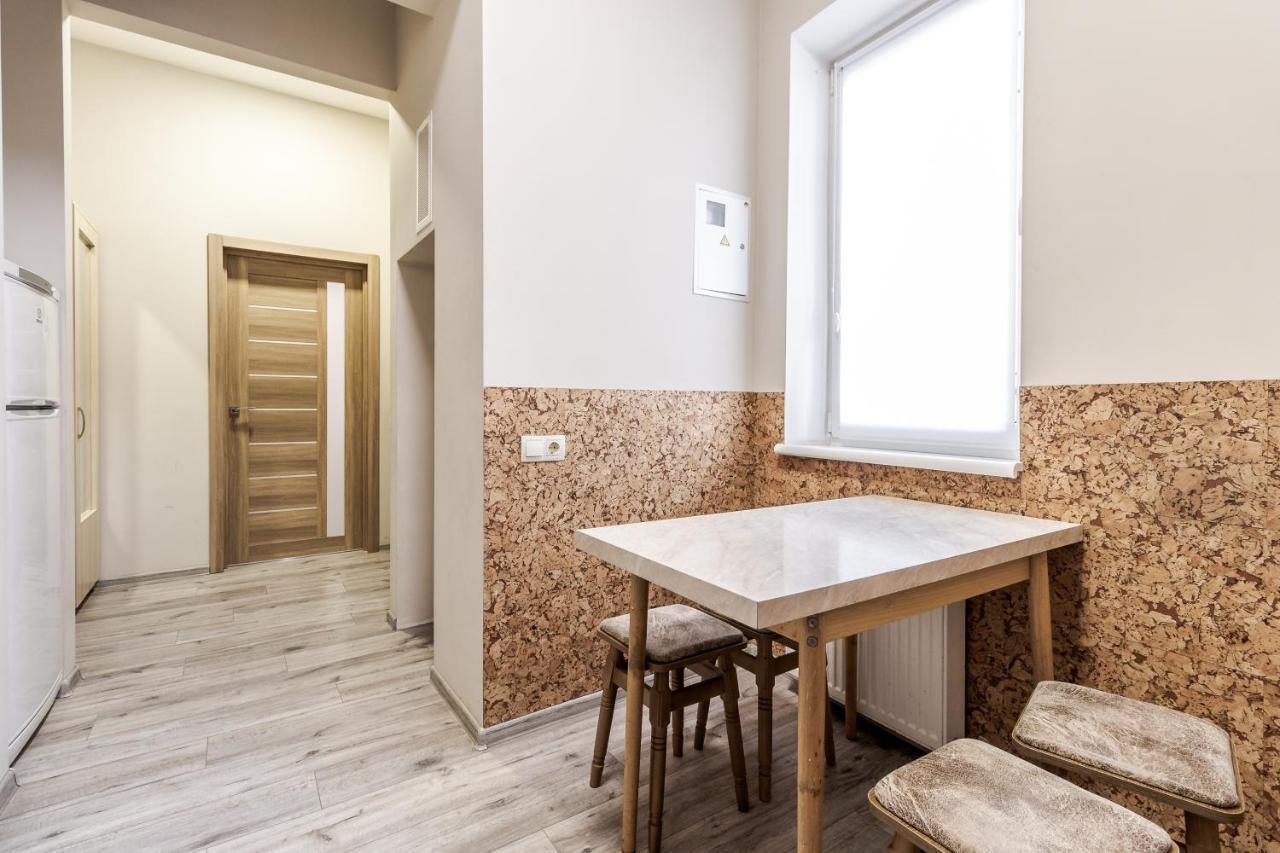 Creamy Apartment Lviv Exterior foto